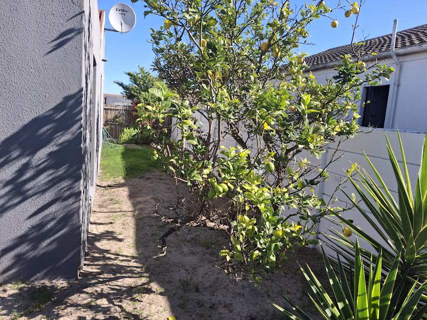 3 Bedroom Property for Sale in Electric City Western Cape